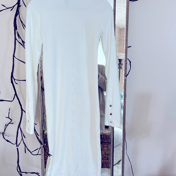 Size M fits more like a small, long, fitted cream color with gold metal snaps - Picture 7 of 15